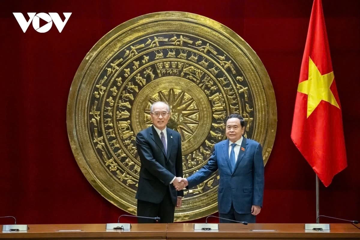 Vietnam reaffirms desire to strengthen relations with China
