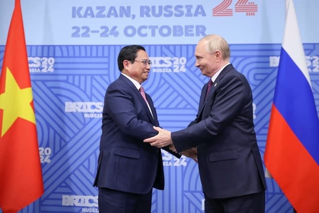 Vietnamese Prime Minister Meets with President Putin in Kazan