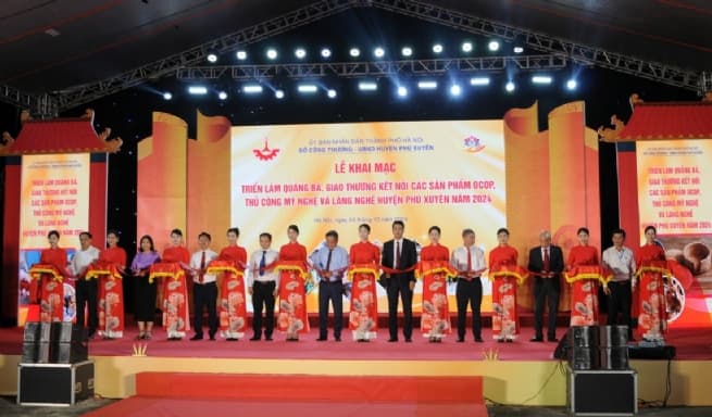 Phu Xuyen: Promotion and Connection of OCOP and Handicraft Products
