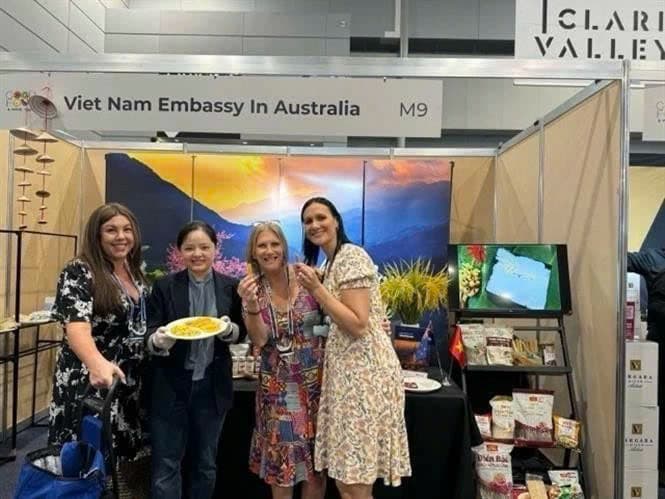 Vietnam introduces high-quality products at int'l food fair in Australia