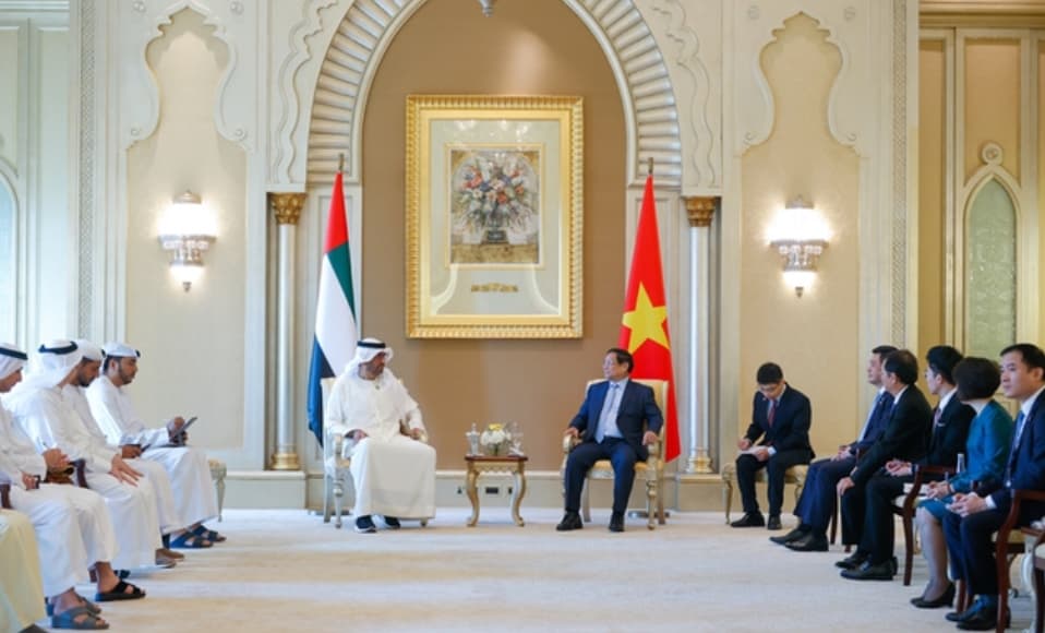 UAE expects to build transshipment and storage center for petrochemical products in Viet Nam