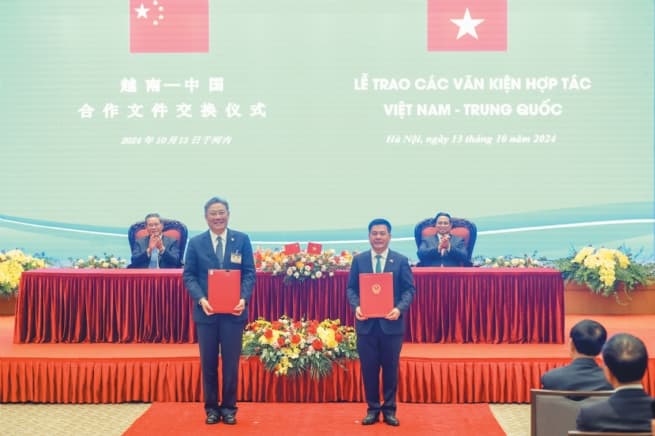 Vietnam-China Increasingly Effective, Substantive, Profound and Comprehensive Relations