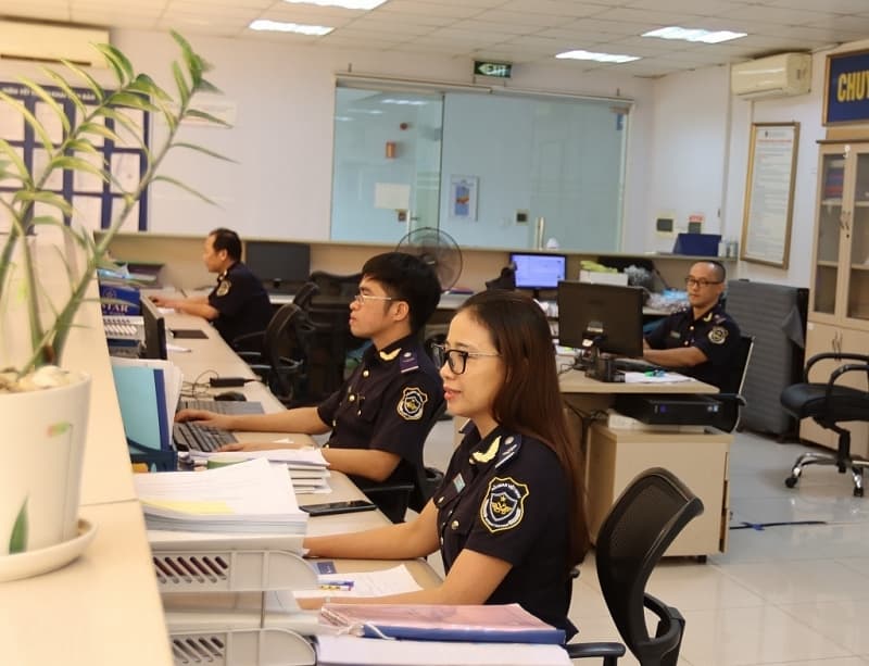 Bac Ninh Customs encourages customs brokerage services
