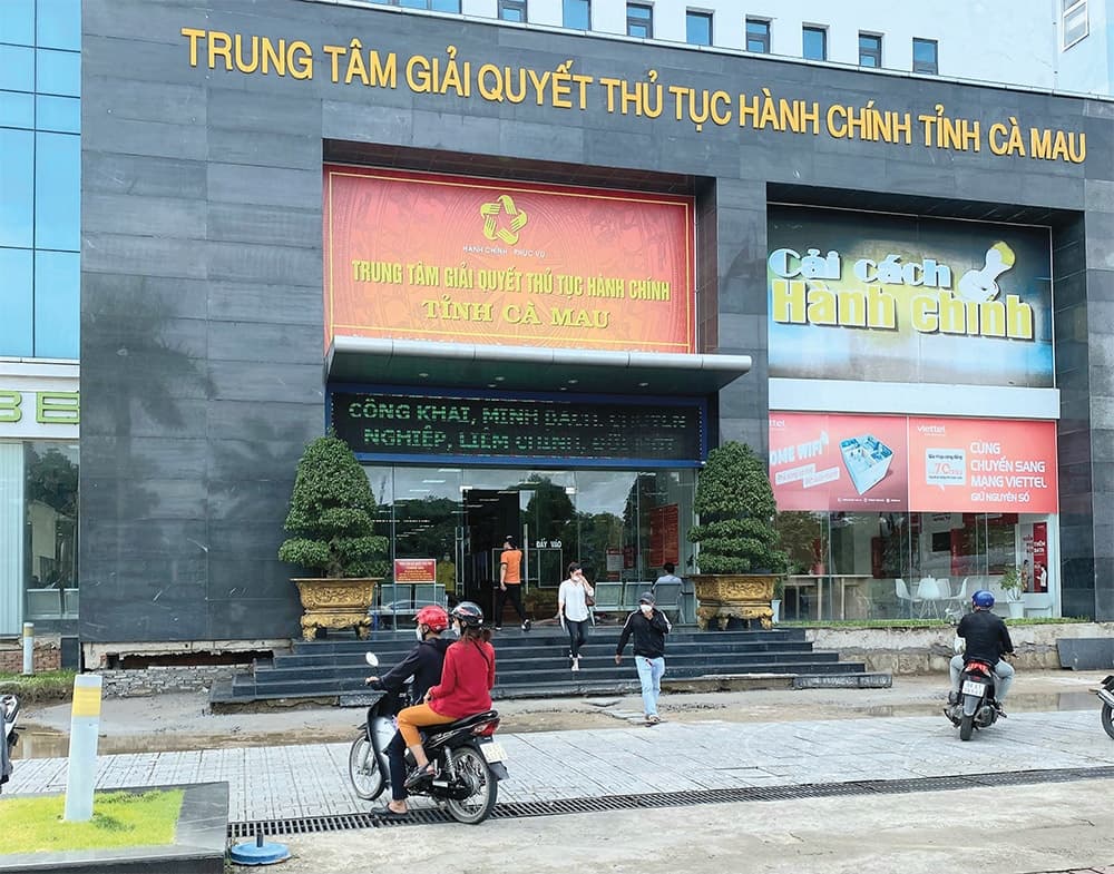 Ca Mau builds up service-oriented administration