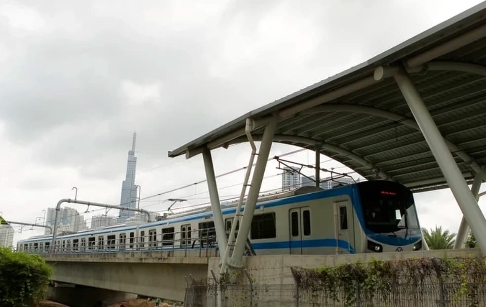 Ben Thanh-Suoi Tien metro line begins full-capacity trial run