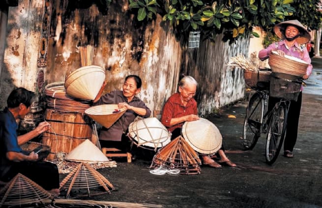 Developing Sustainable Input Sources for Handicraft Industry
