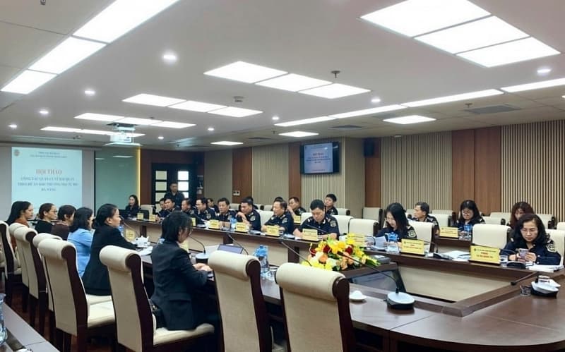 Da Nang Customs joins efforts to establish free trade zone proposal