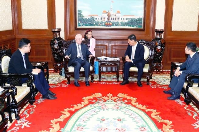 Argentine Ambassador Pays Working Visit to HCM City