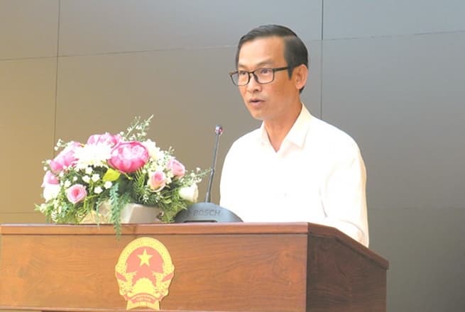 Simultaneously Attracting Green Investment and Improving Business Capacity