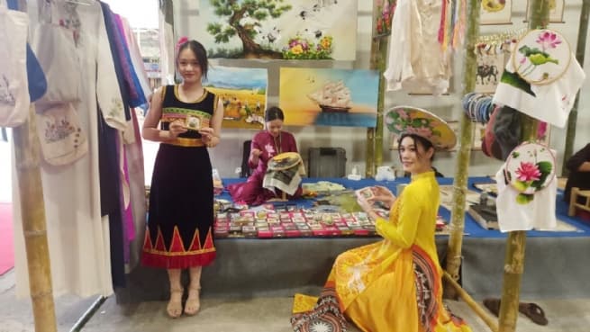 Bringing Traditional Hand Embroidery to the World