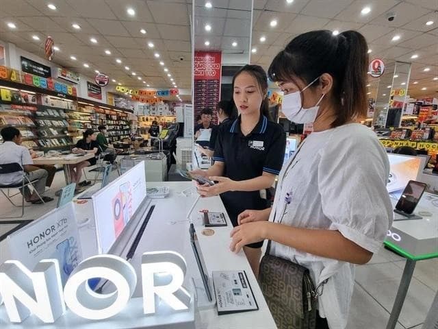 Budget smartphone sales hit two-year high on 2G shutdown