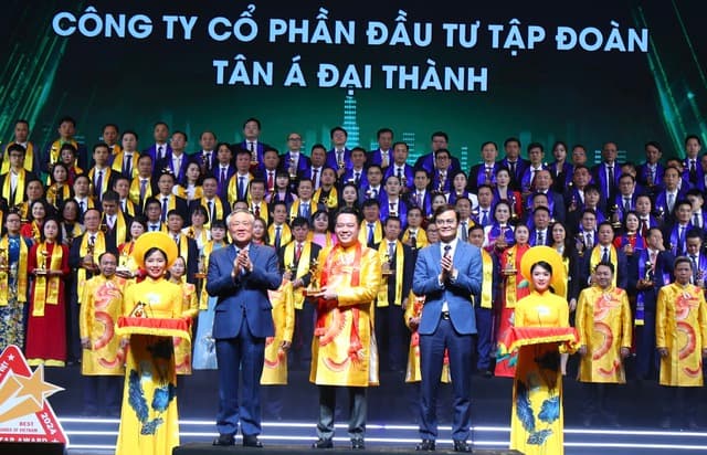 200 enterprises honored with Viet Nam Gold Star Award
