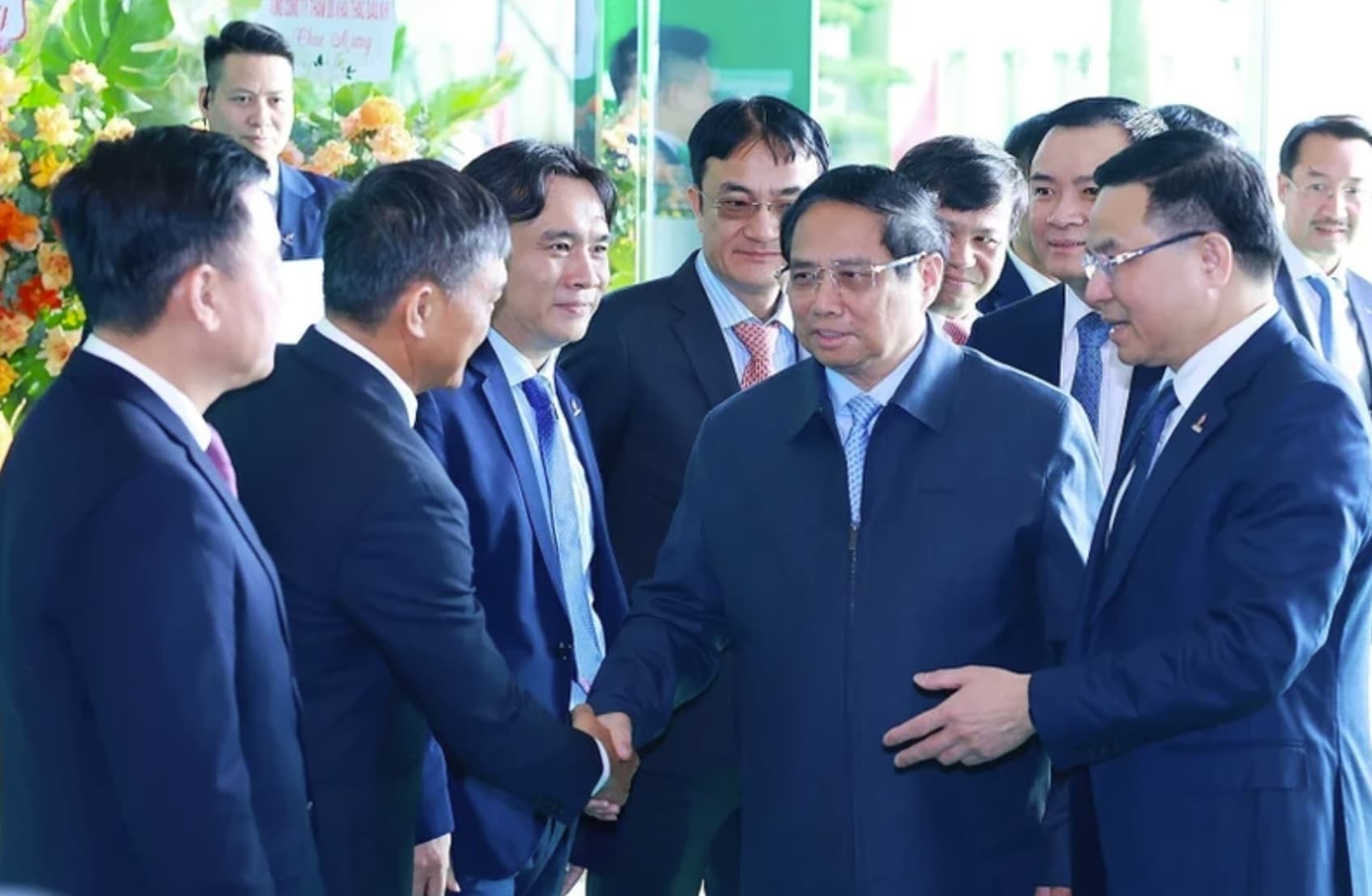 PM urges Petrovietnam to restructure into national industrial-energy group