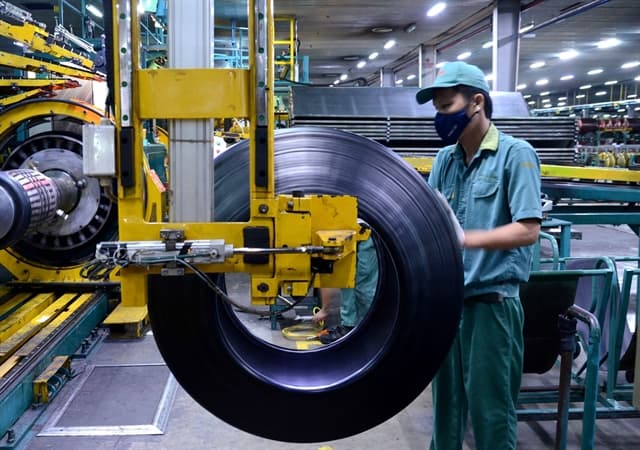Viet Nam's PMI in December falls to three-month low