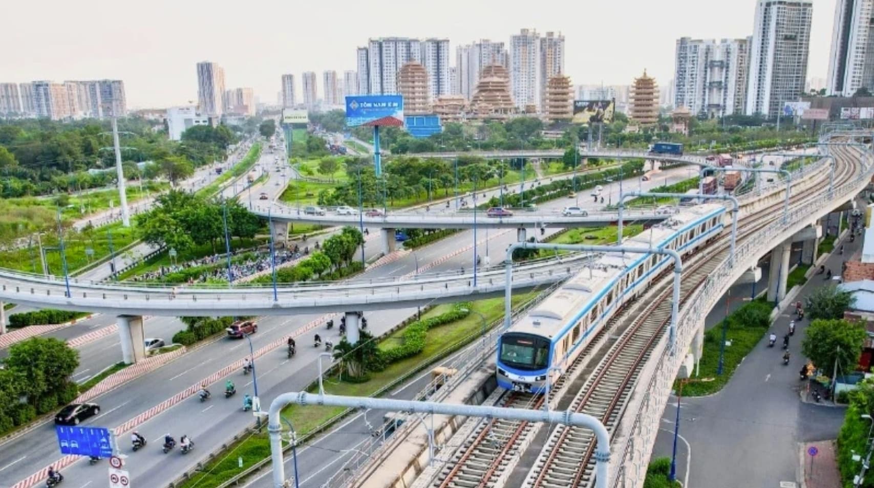 Ho Chi Minh City aims for double-digit growth in 2025