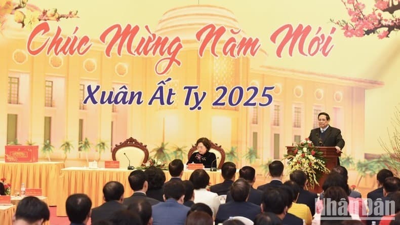 Banking sector asked to overcome difficulties, create breakthroughs