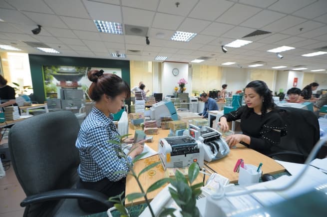 Banking Successes Amid Mounting Pressures