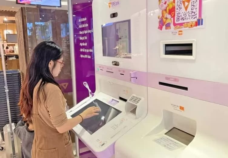 Digital banking services in Vietnam make remarkable development