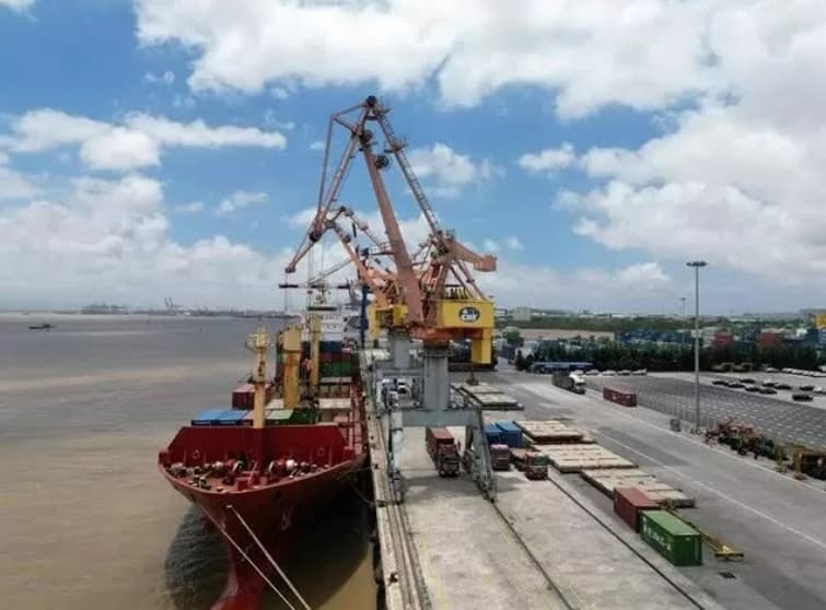 Vietnam's port firms develop in 2024: Vietnam Maritime Administration
