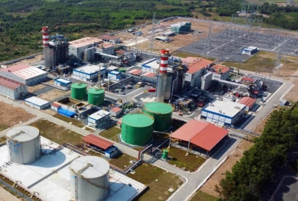 Viet Nam's first LNG power plant joins national grid