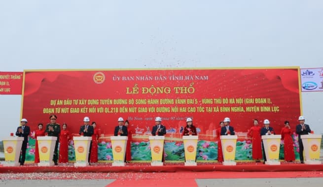 Groundbreaking Ceremony for the 1,500 Billion VND Parallel Road Project of Ring Road 5 through Ha Nam