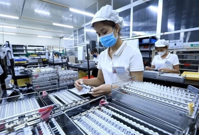 Business regulations must be trimmed for development of enterprises: Experts