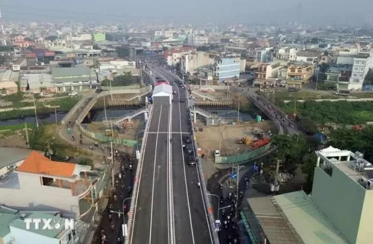 HCM City plans substantial investment in infrastructure including highways