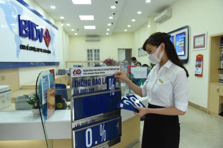 Local banks cut interest rates in response to PM’s request