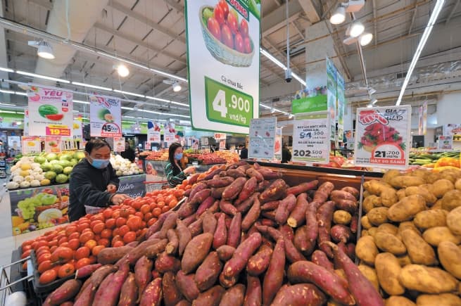Retail Sector 2025 Adaptation Strategies Needed