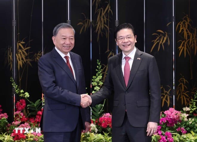 Singaporean PM’s visit to Vietnam to strengthen comprehensive strategic partnership