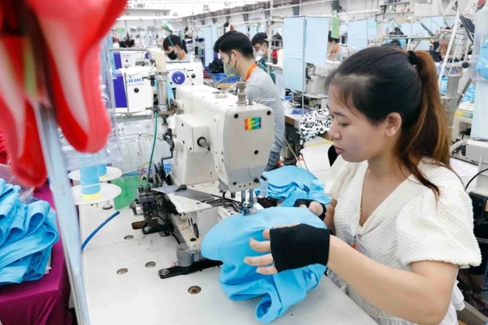 Vietnam posts trade surplus of 3.16 billion USD in Q1