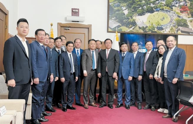 Vinh Phuc Continues to Seek Investment Opportunities from South Korea