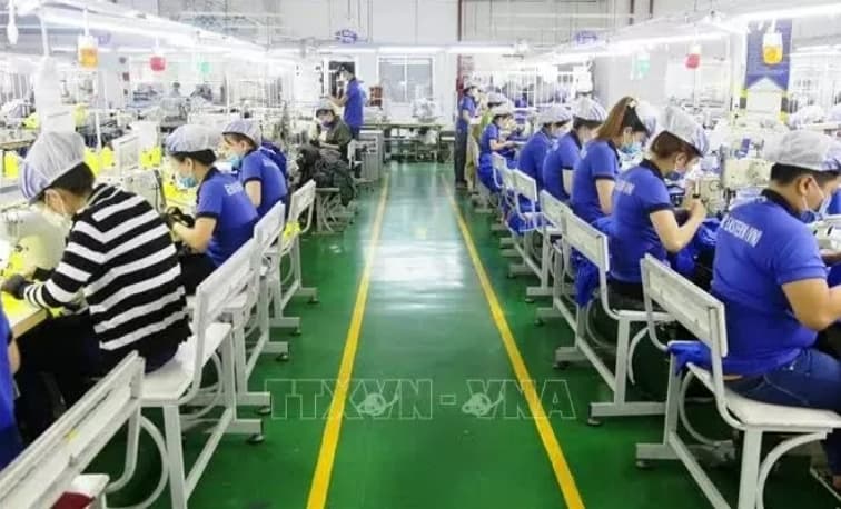 Workers’ average income increase across most regions: National Statistics Office of Vietnam