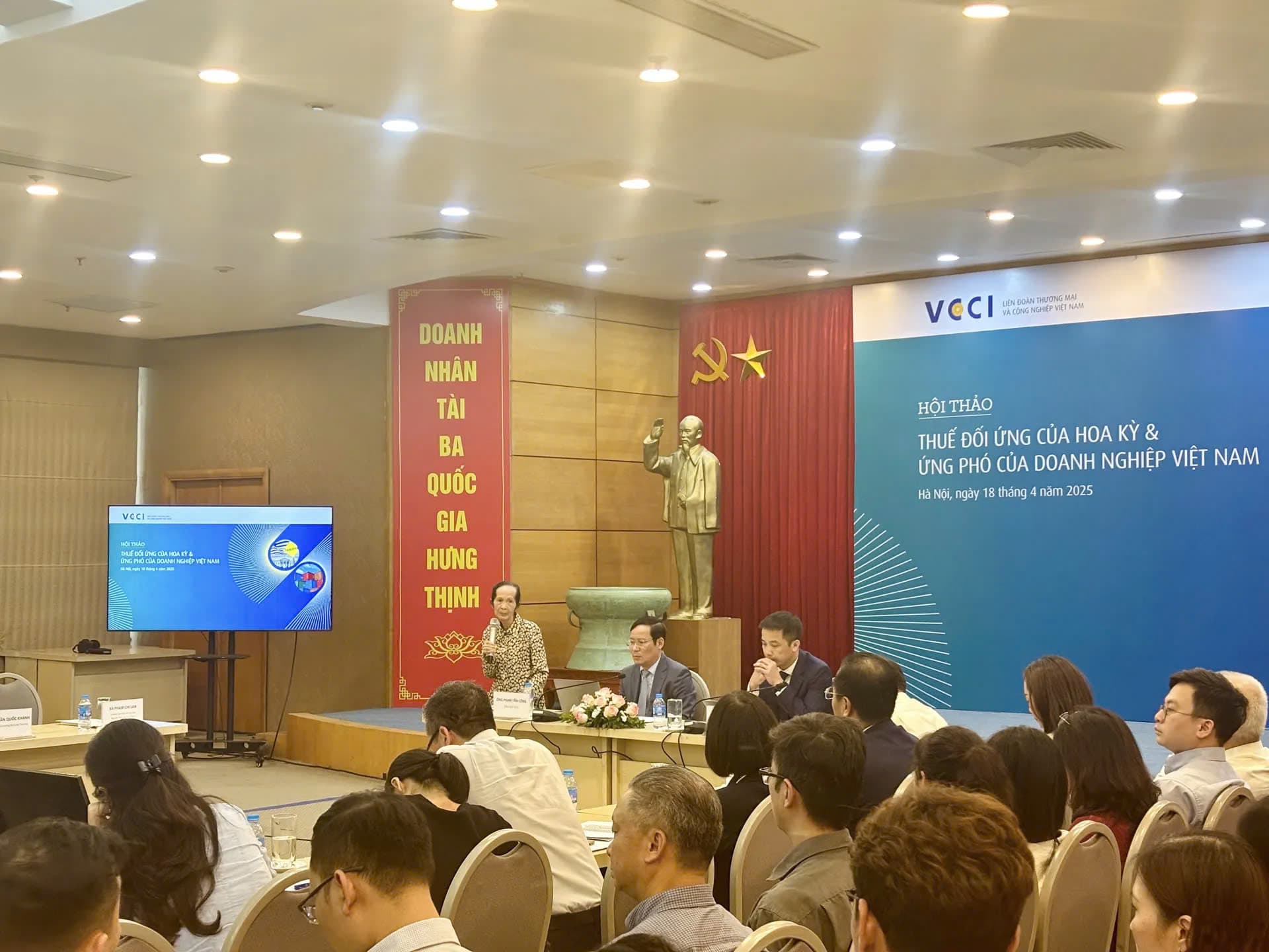 Vietnam’s enterprises must act fast to weather US tariff shock: Experts