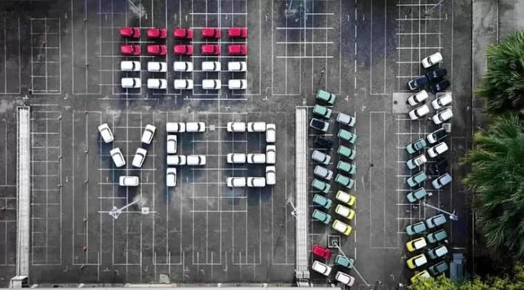 VinFast sells 400 e-vehicles to Indonesian dealers, consumers in just two months