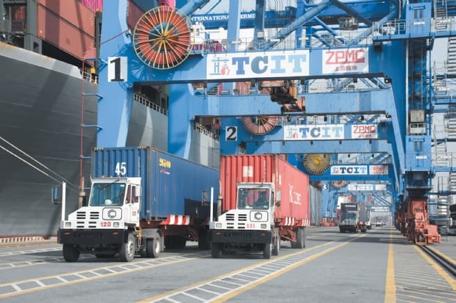 Cautious Stance Amid Trade War Escalation
