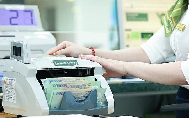 Banks’ first-quarter profits show cautious optimism