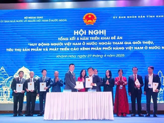 Vietnam strengthens overseas sales channels to boost exports