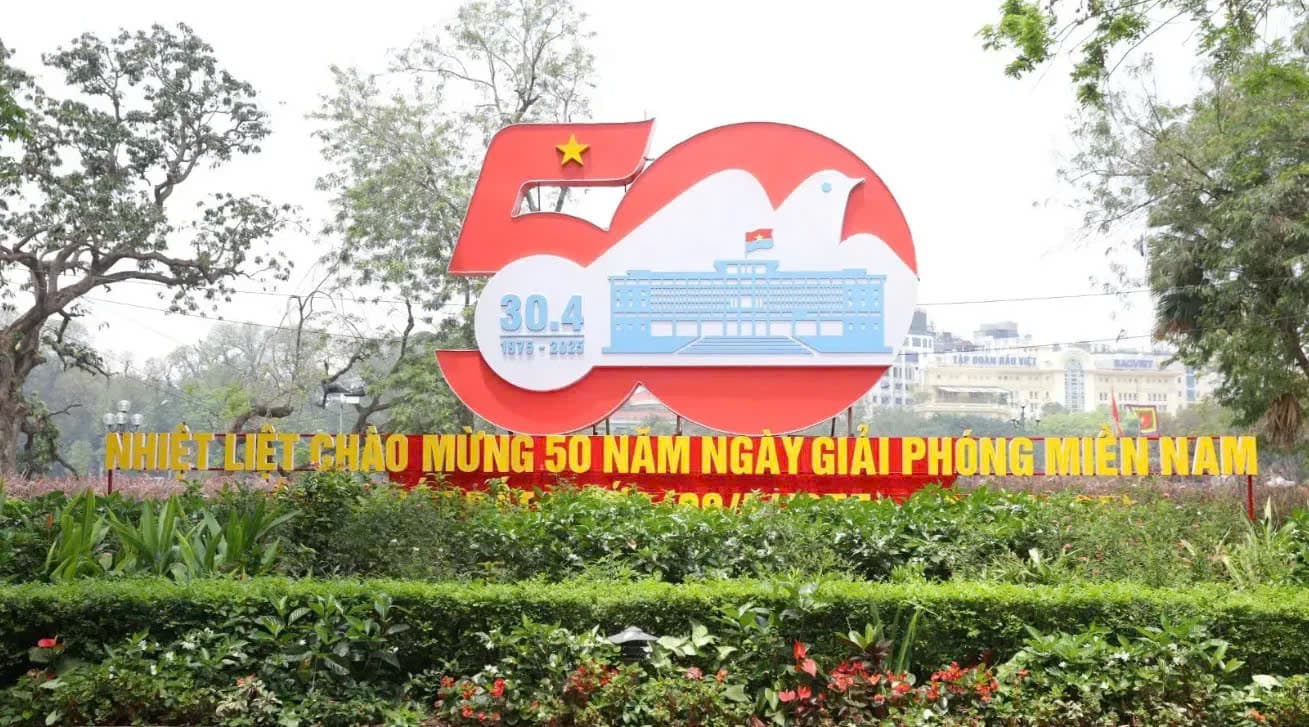 Five holiday days, 900,000 visitors: Hanoi’s tourism hits new peak