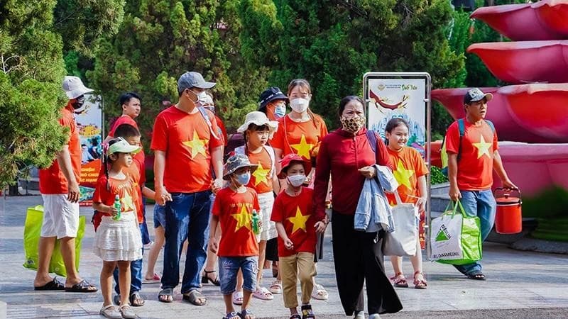 Ho Chi Minh City sees tourism boom with inner-city tours