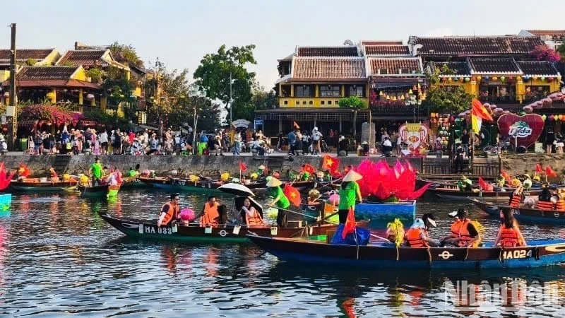 Viet Nam welcomes 10.5 million travellers during Reunification and Labour Day holiday