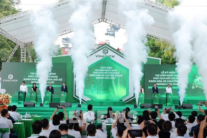Viet Nam's chemical giant launches e-commerce platform