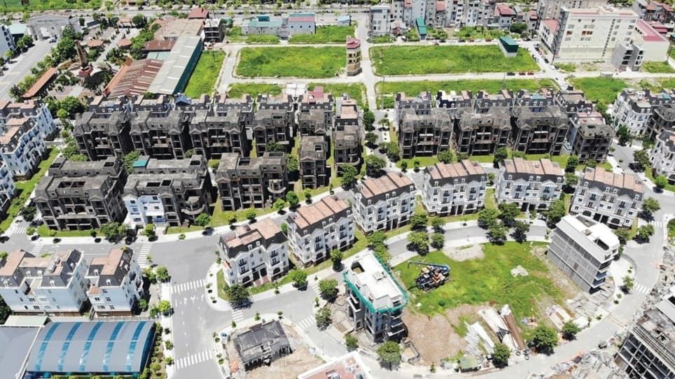 Taxing slow-moving projects and abandoned land