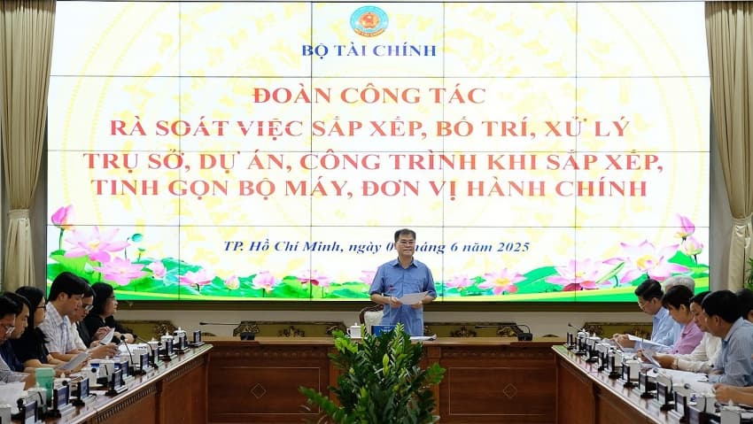 Delegation examines effective handling of public assets