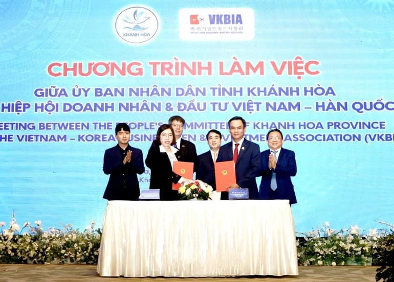 Viet Nam, RoK promote tourism and investment in Khanh Hoa and Lam Dong