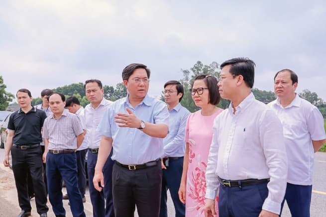 Vinh Phuc Accelerates Efforts to Remove Obstacles in Developing IP Infrastructure