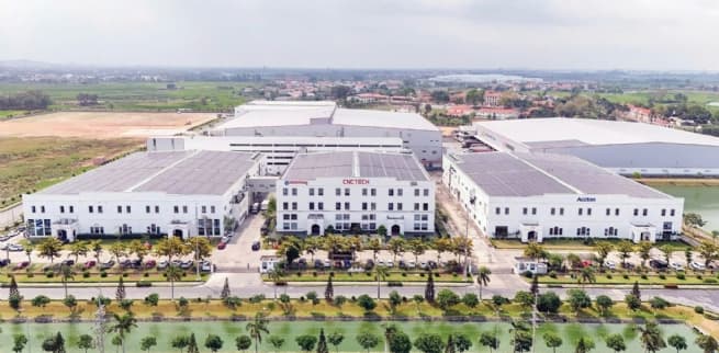Vinh Phuc Calls for Investment in Hi-Tech Industrial Parks