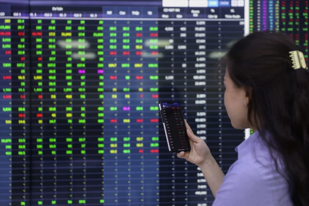 VN-Index may continue to move sideways