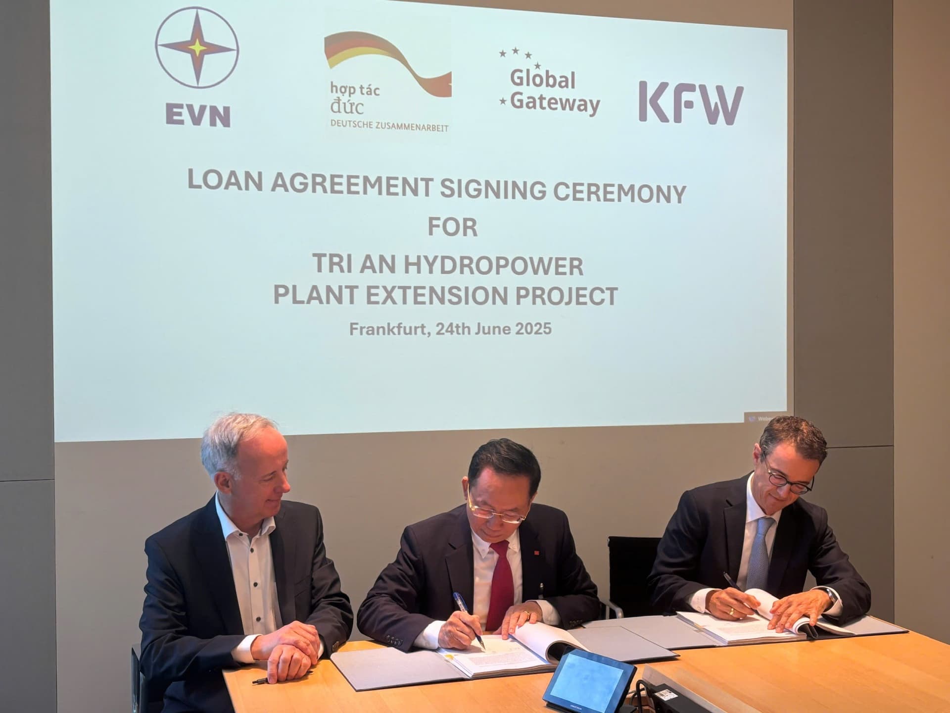 EVN secures $75.5 million loan for Tri An Hydropower Expansion