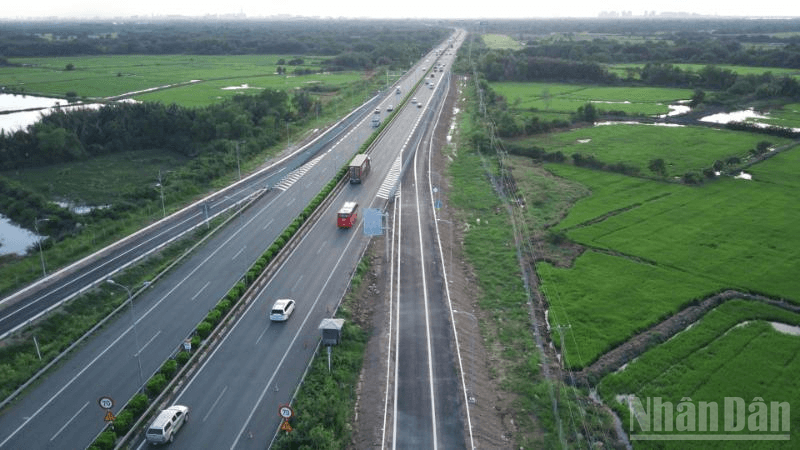 Two key transport projects in Ho Chi Minh City and Hai Phong approved